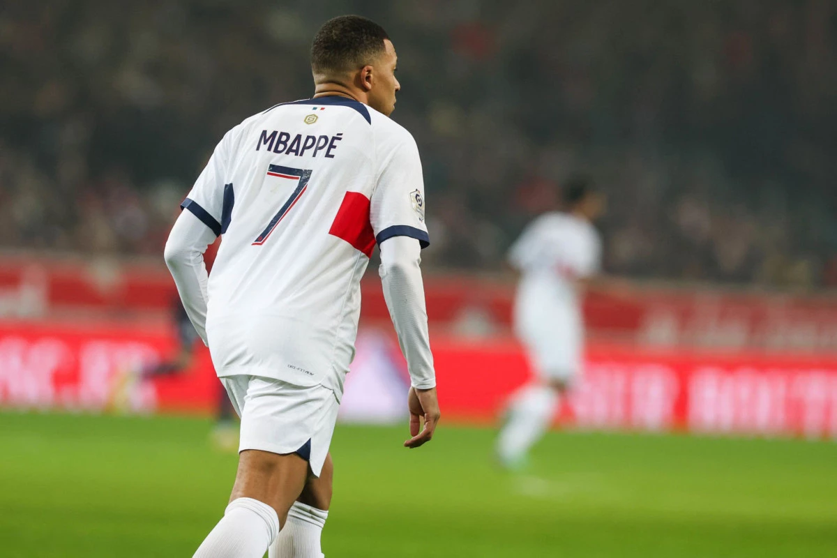 post card gettyimages-1858170203-2048x2048jpg5.webp