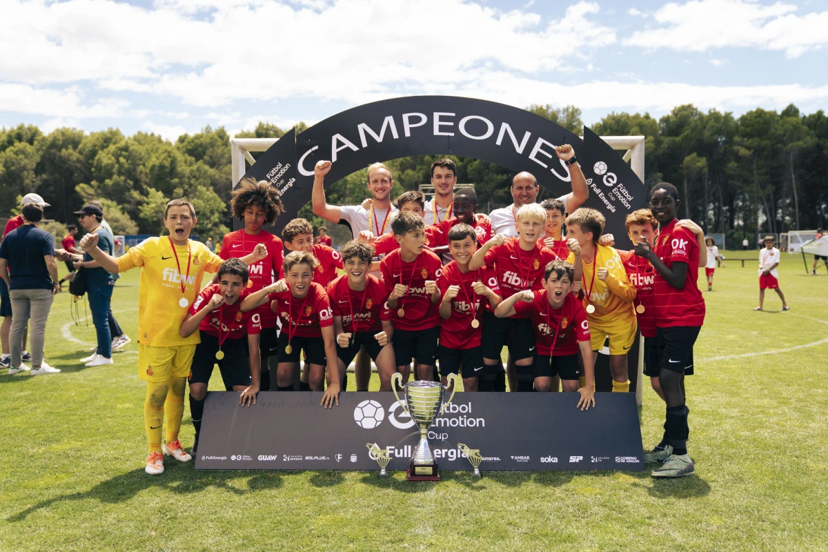 post card futbolemotioncup1jpg13.webp