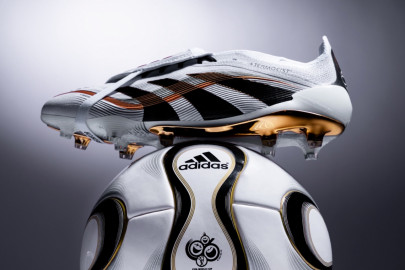 Le nouveau adidas +Teamgeist pack