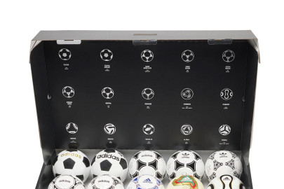 Ballons de la Coupe du Monde adidas : tout l'histoire dans une collection