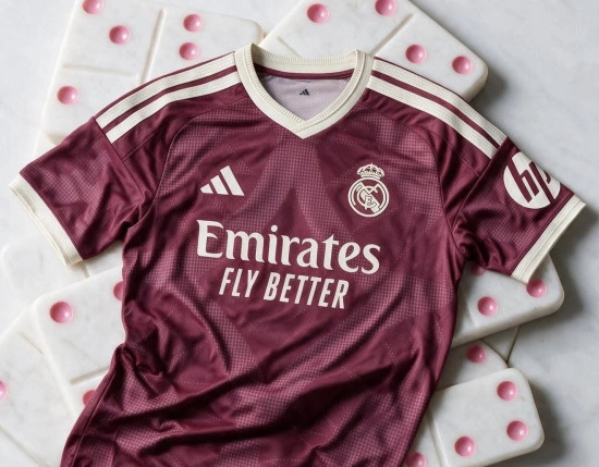 card Nouveau maillot third du Real Madrid