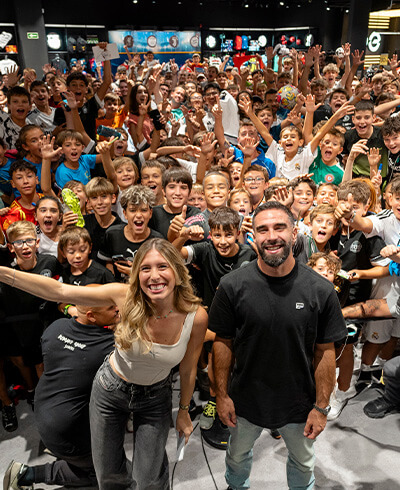 Dani Carvajal remplit MegaPark.