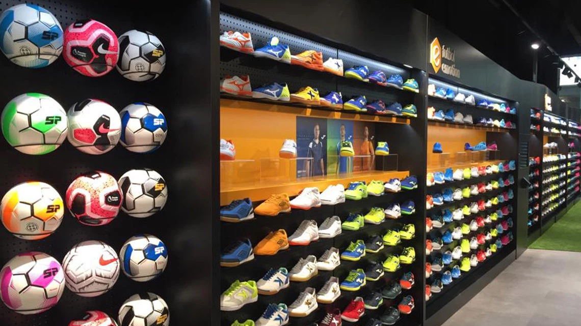 SevillaLagoh - 1716209831_galeria_imagen_tiendas_1140x641_SEVILLA_05