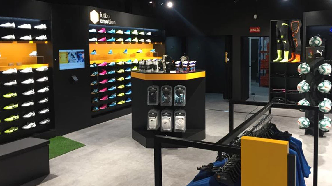 SevillaLagoh - 1716209832_galeria_imagen_tiendas_1140x641_SEVILLA_01